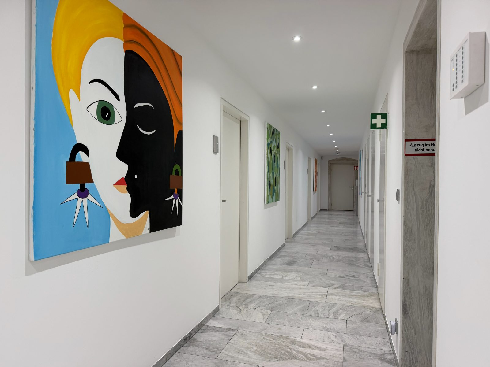 Viealp ofis koridoru